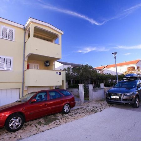Apartments Franc Povljana Kültér fotó
