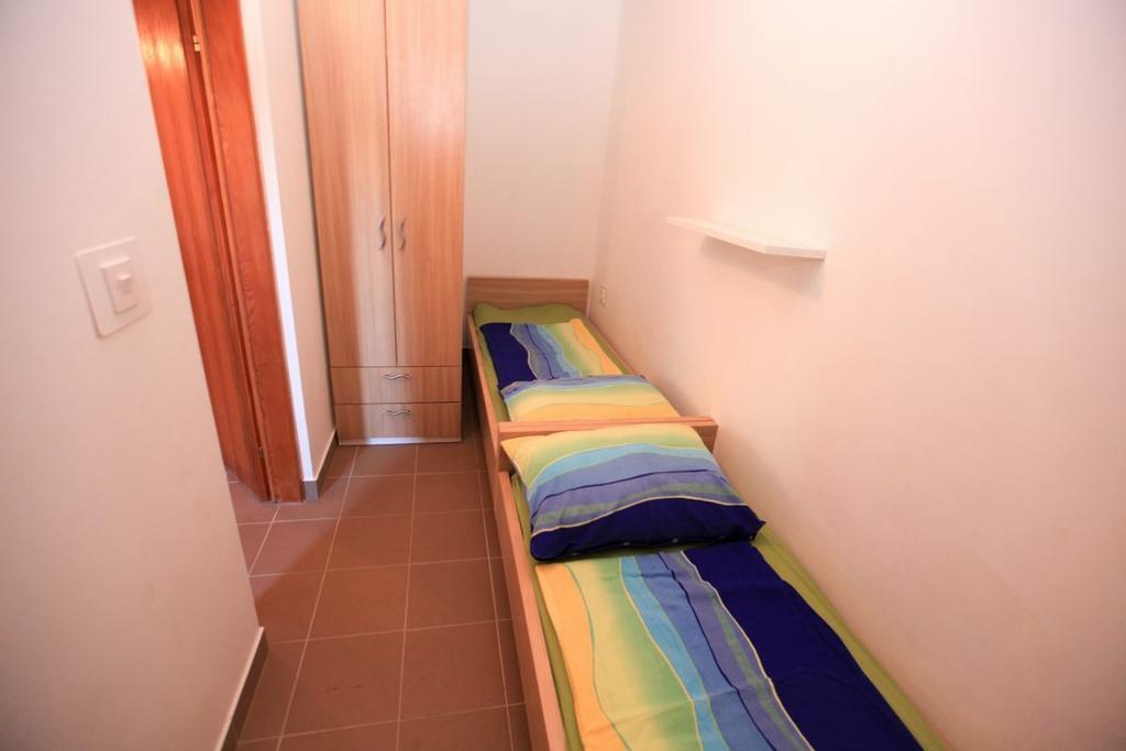 Apartments Franc Povljana Szoba fotó
