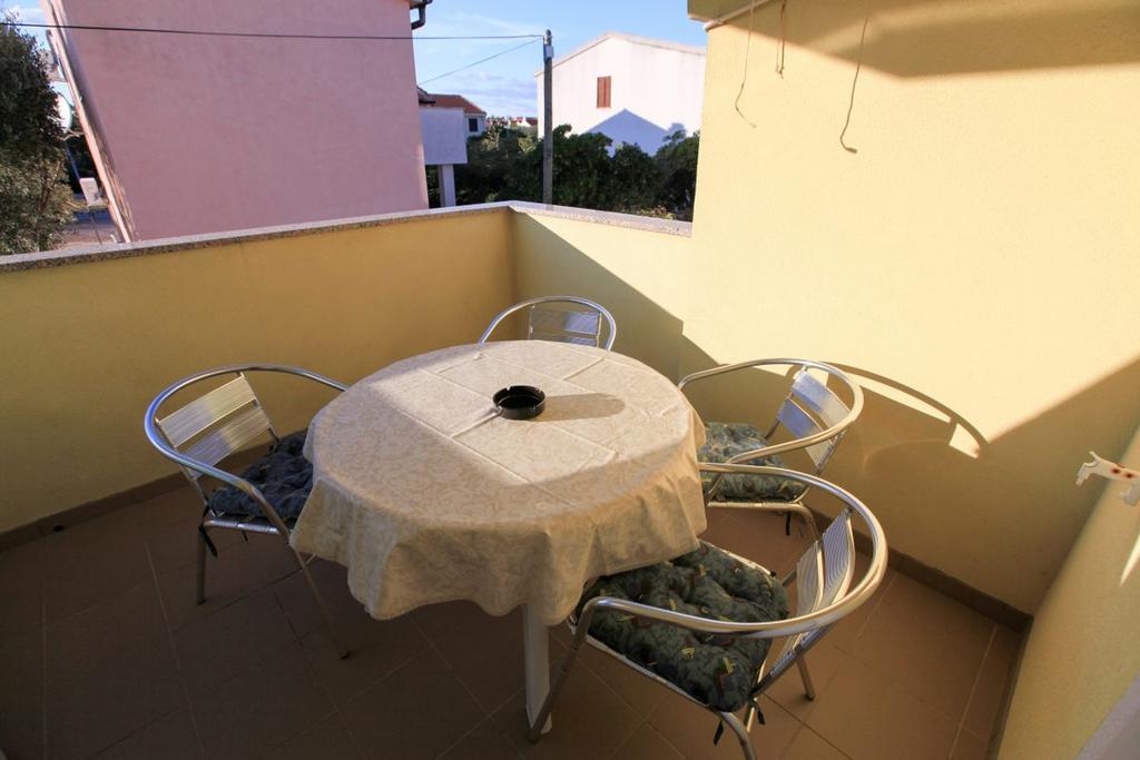 Apartments Franc Povljana Szoba fotó