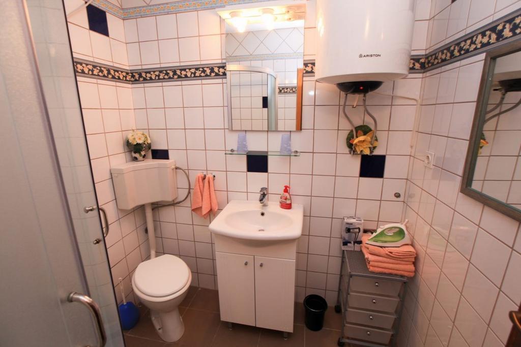 Apartments Franc Povljana Szoba fotó