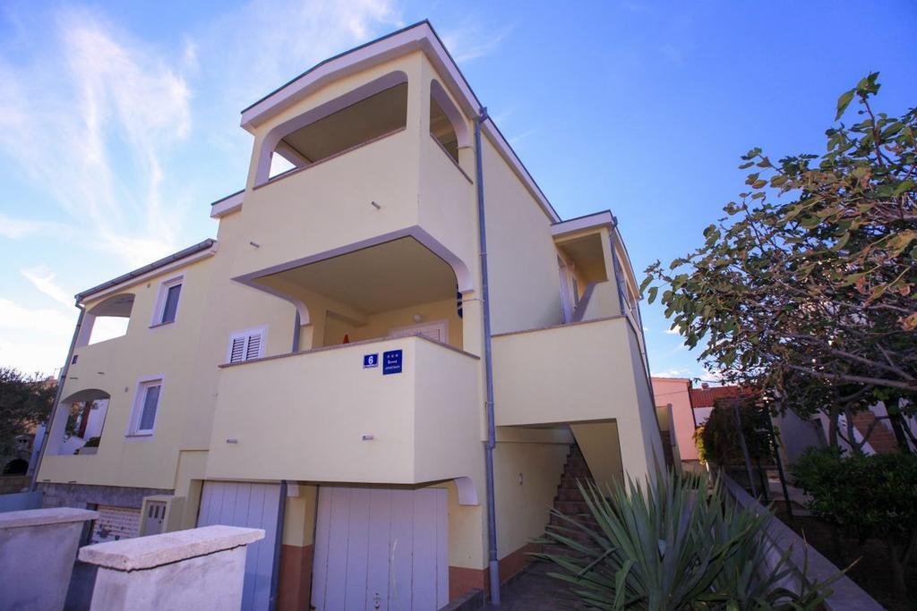 Apartments Franc Povljana Kültér fotó