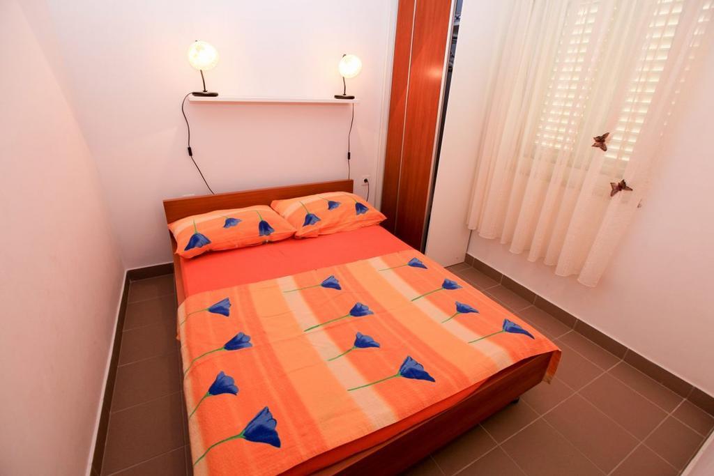 Apartments Franc Povljana Szoba fotó